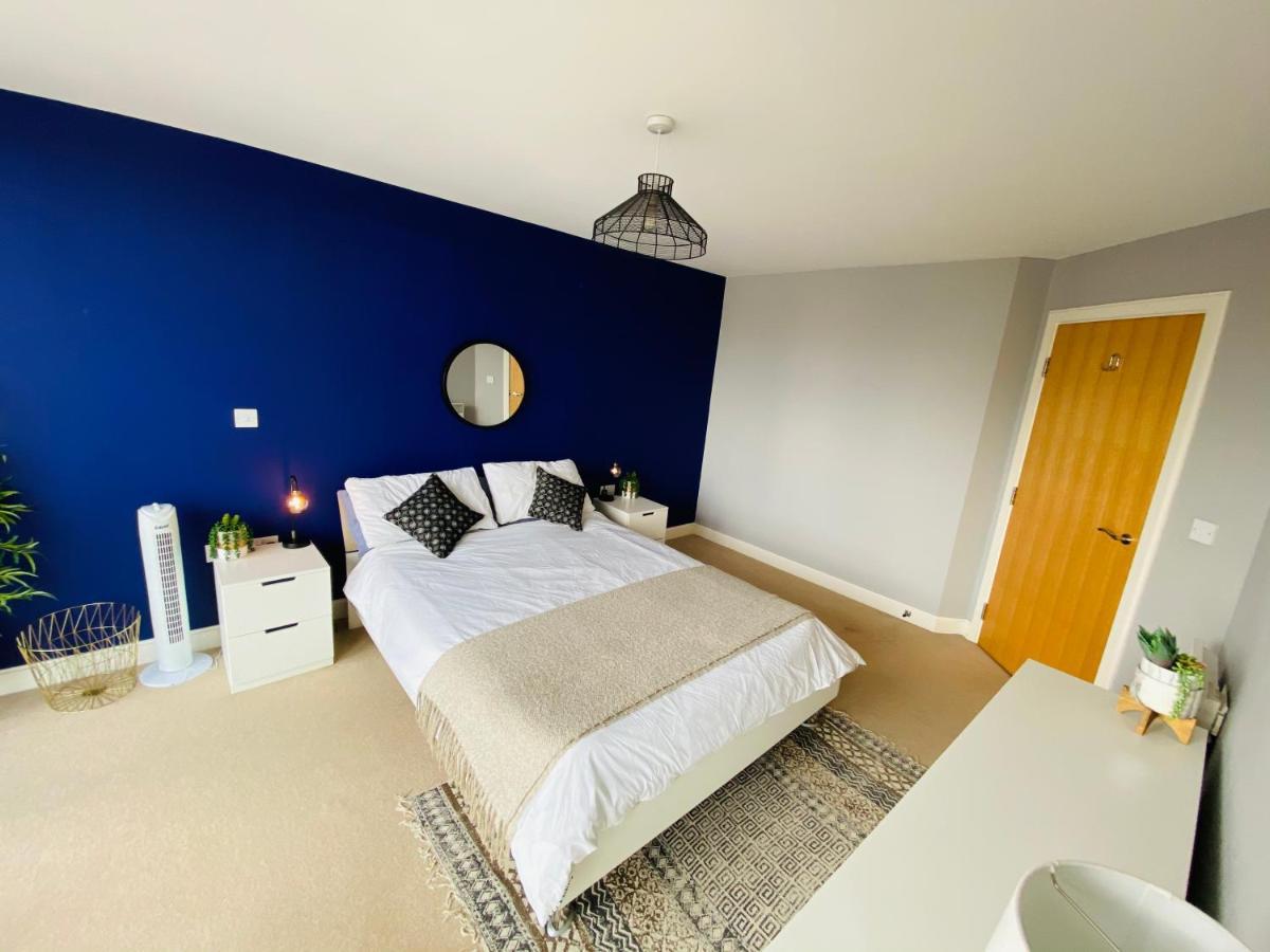 Stewart St James Walk Apartment Cheltenham Extérieur photo