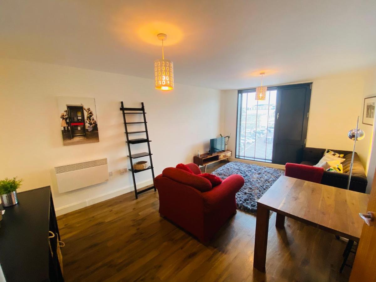 Stewart St James Walk Apartment Cheltenham Extérieur photo
